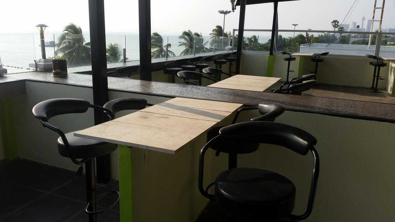 Barfly Pattaya Hotell Jomtien Beach Exteriör bild