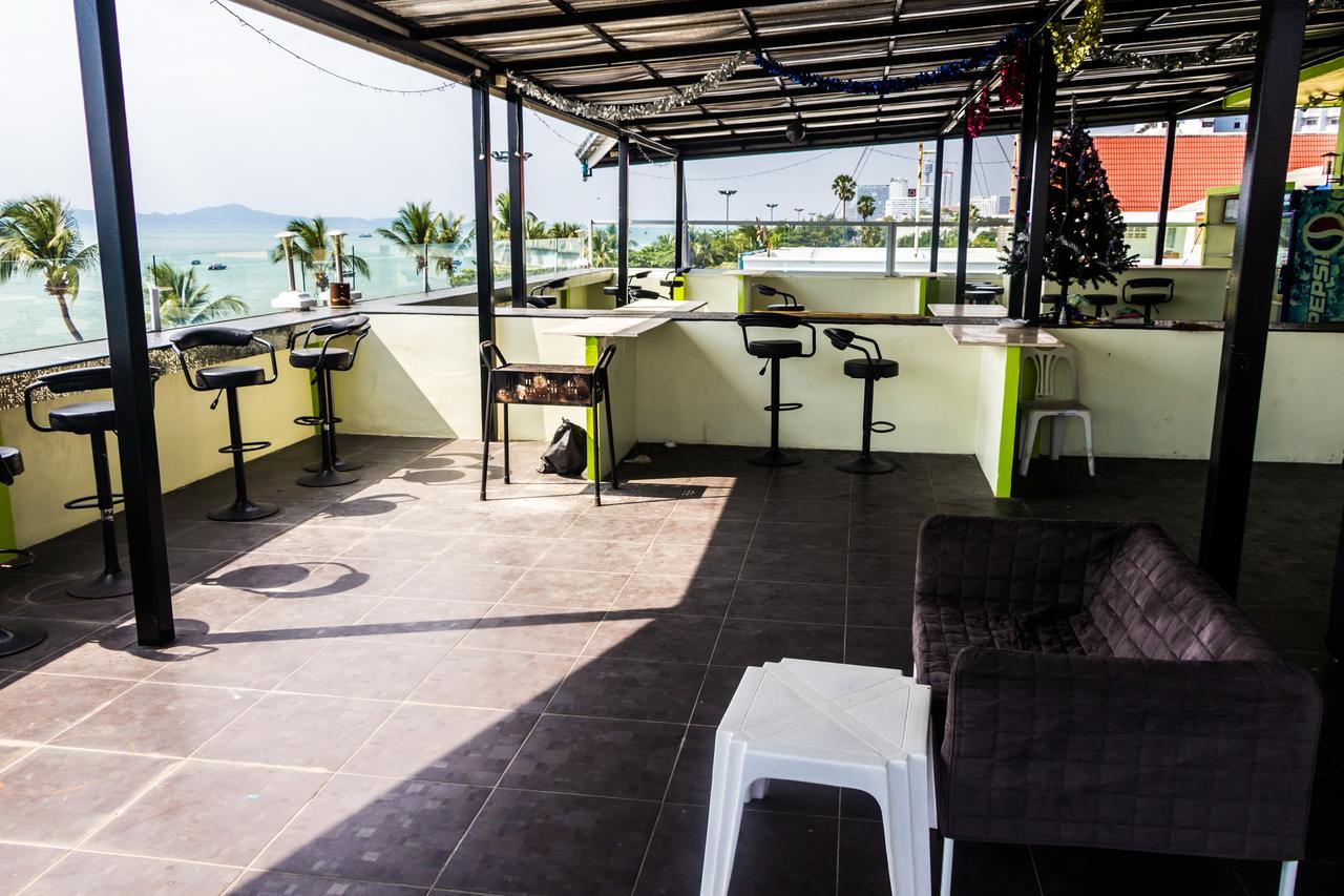 Barfly Pattaya Hotell Jomtien Beach Exteriör bild